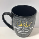 taza aquel que se arrodilla ante dio permanece de pie ante cualquiera